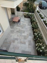 Quadrilocale con giardino a 20 metri dal mare