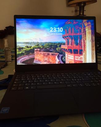 laptop Lenovo computer portatile