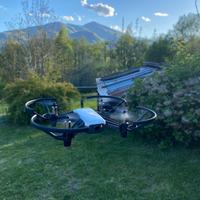 Drone DJI Tello come nuovo scatola eliche batteria