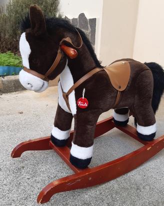 cavallo a dondolo Trudi