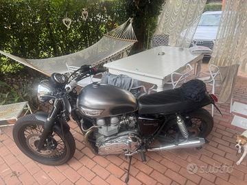 Triumph Boneville T100