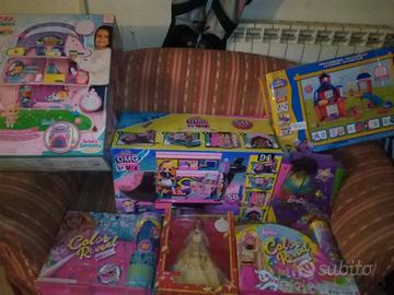 vari giocattoli nuovi