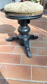 sgabello antico