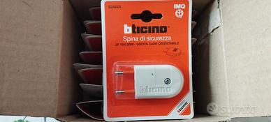 BTICINO S2492A SPINA VOLANTE 2Pin, 10A SALVASPAZIO