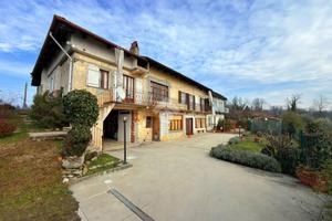 CASA SEMINDIPENDENTE A CASTELLAMONTE