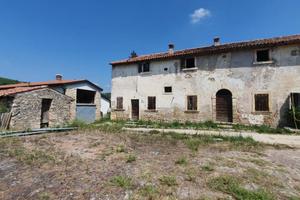 Rustico / Casale di 255 m² con 5 locali a Soave
