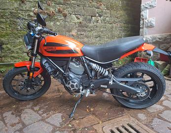 Ducati Scrambler Sixty2 400