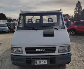 Iveco Daily 30.8 2.5 Diesel PC Cabinato