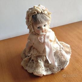 Bambola in Porcellana Vintage in Miniatura 10cm