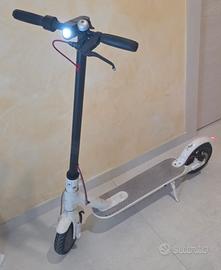monopattino elettrico xiaomi m365 (SCAMB)