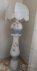 Lampada da terra in ceramica dipinta a mano