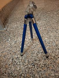 cavalletto fotocamera o videocamera