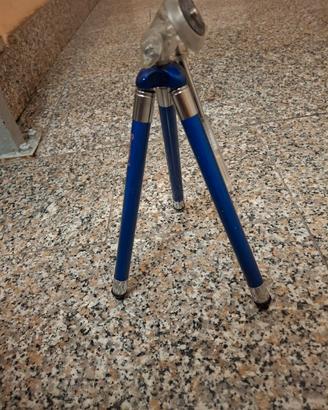 cavalletto fotocamera o videocamera