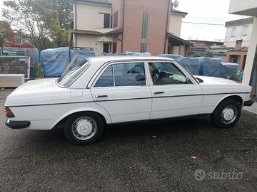 Mercedes 200 1981 Benzina/Metano