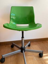 Sedia girevole con ruote ikea
