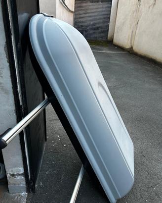 Baule auto da tetto portapacchi con barre di ferro