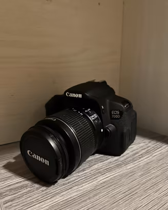 Canon EOS 700D