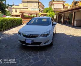 Opel Astra J 100cv alimentata a GPL