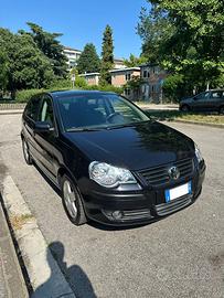 Polo IV automatica 75CV