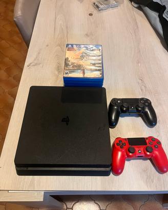 PLAYSTATION 4 con 2 joystick E GIOCHI