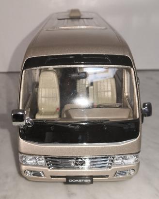 1/24 DIECAST MODEL TOYOTA COASTER BUS