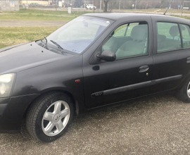 Renault Clio ll 1.2 benzina anno 2002