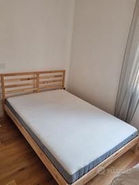 Letto in legno Ikea con materasso