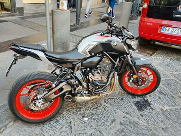 YAMAHA MT 07
