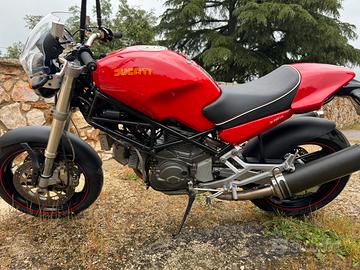 Ducati monster M900