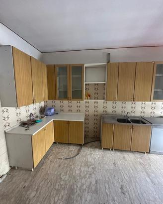 cucina , cameretta e camera da letto