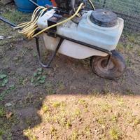 carriola con pompa a motore per vigneto  75 litri