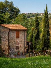 Rustico / Casale di 200 m² con più di 5 locali a L