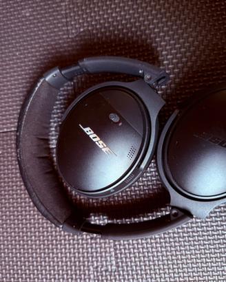 Cuffie Bose QuietComfort 35 (QC35) con custodia
