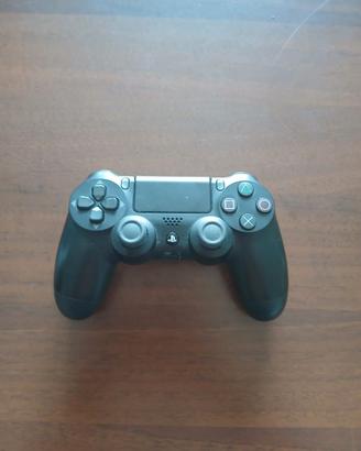 Play station 4  500 GB con 6 giochi