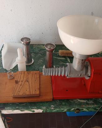 Passapomodoro Elettrico OMAS Professionale 220 V –
