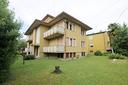 villa-di-360-m²-con-piu-di-5-locali-e-box-auto-dop