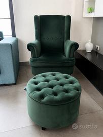 Poltrona Verde in velluto con pouf