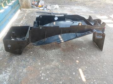 Porta targa/sottosella Triumph 955 (97-01)