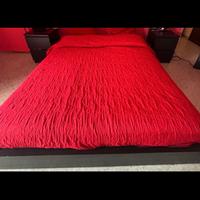 Letto matrimoniale a doghe e materasso