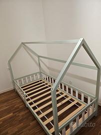 Letto montessoriano casetta