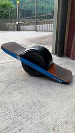 Future Motion - Onewheel+ (Skateboard elettrico)
