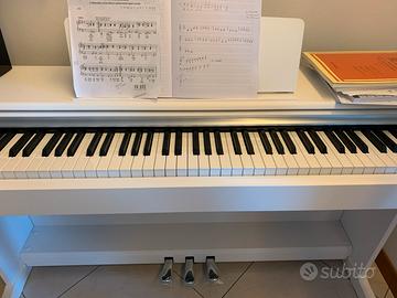 Pianoforte digitale Yamaha YDP-144WH bianco