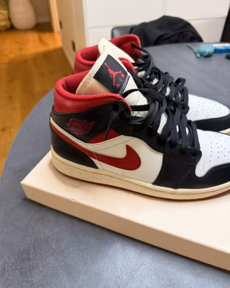 Scarpe Nike Air Jordan 1 Pre-owned 2020