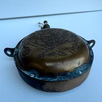 Antica fiaschetta per polvere da sparo