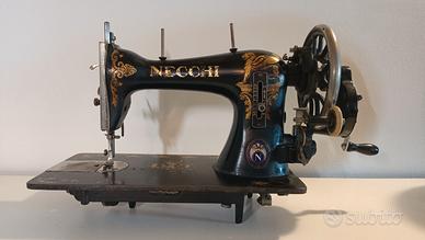 Macchina da cucire Necchi BD anni '20-'30