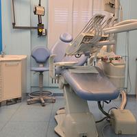 Arredo completo studio dentistico poltrona mobili 