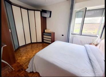 Armadio con 2 cabine laterali