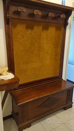 Attaccapanni con cassapanca a