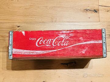 Coca-Cola - cassa vintage e bicchieri Georgia gree
