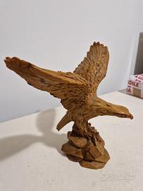 Scultura aquila reale